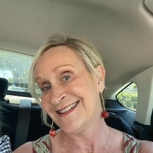 Meet your Posher, Sharon